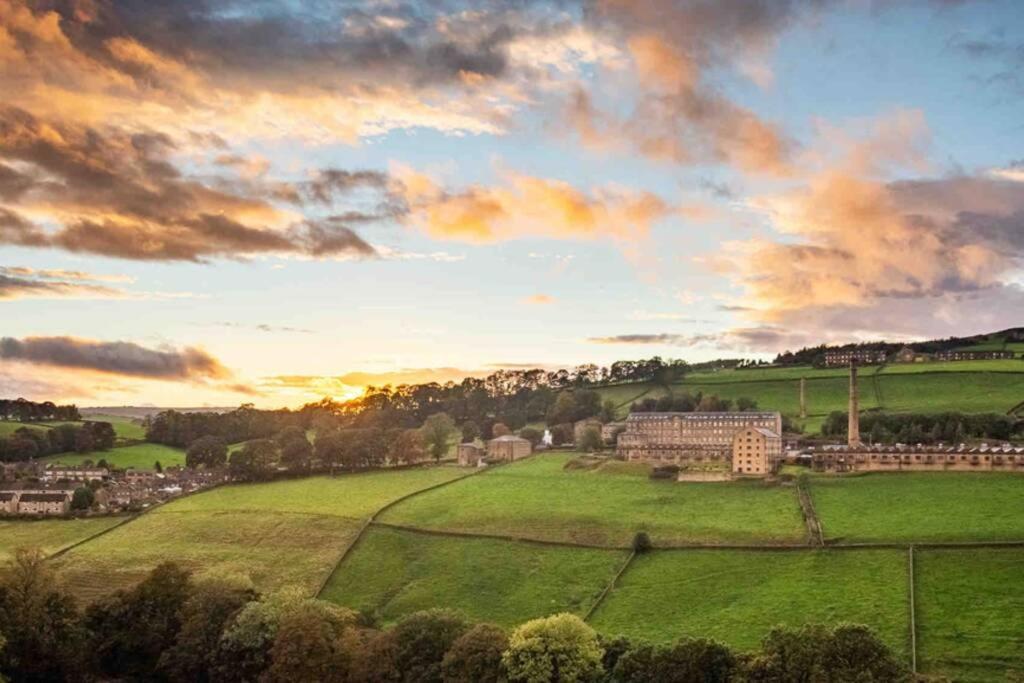 Entire Cottage In The Beautiful Calder Valley 할리팩스 외부 사진