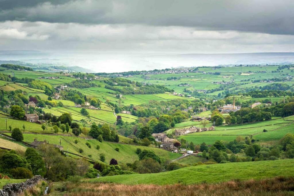 Entire Cottage In The Beautiful Calder Valley 할리팩스 외부 사진